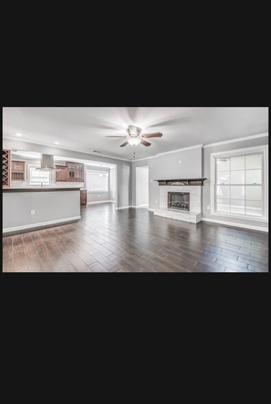 Building Photo - 2387 Hickory Crest Dr