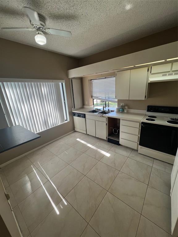 Building Photo - 1709 Lake Cypress Dr