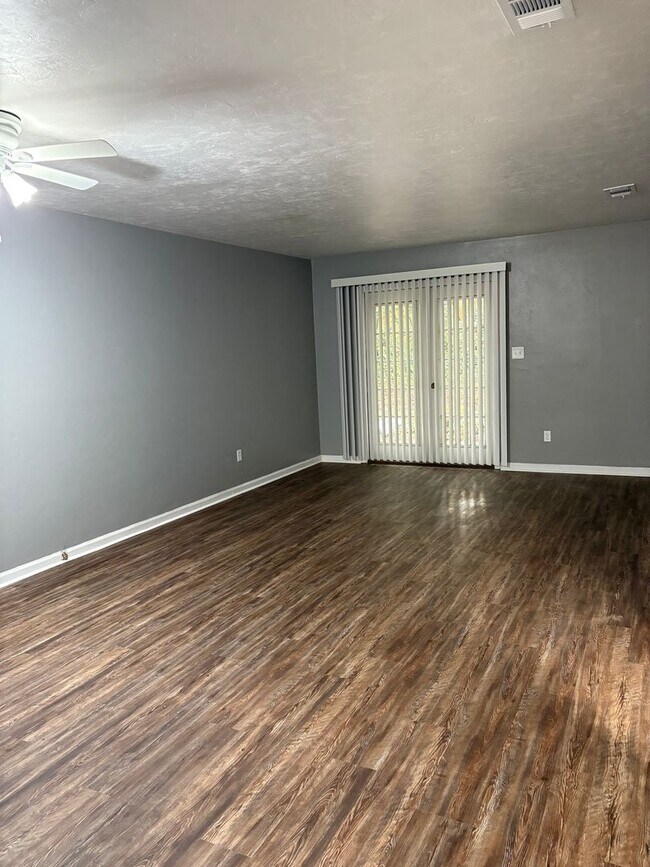 Building Photo - ES- WATSON WAY, LLC