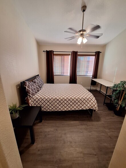 Building Photo - 3989 Nobel Dr