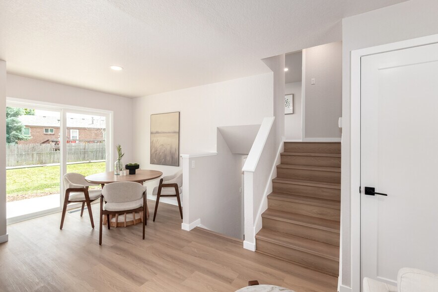 Building Photo - 1011 Yeager Dr