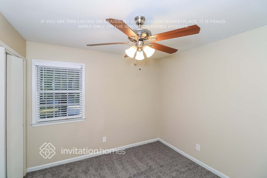 Building Photo - 2550 Raintree Way NE