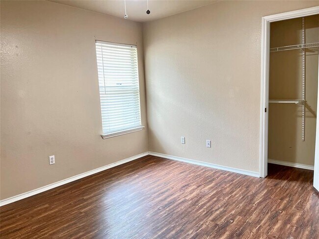 Building Photo - 1206 Brighton Bend Ln