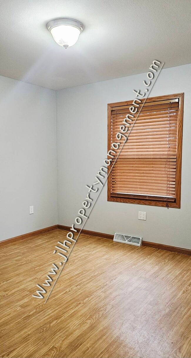 Building Photo - 1776 S Hance Dr