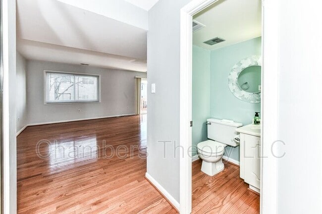 Building Photo - 8088 Edinburgh Dr