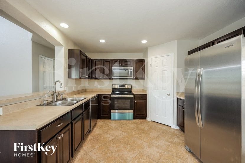 Building Photo - 10711 Ranchland Fox