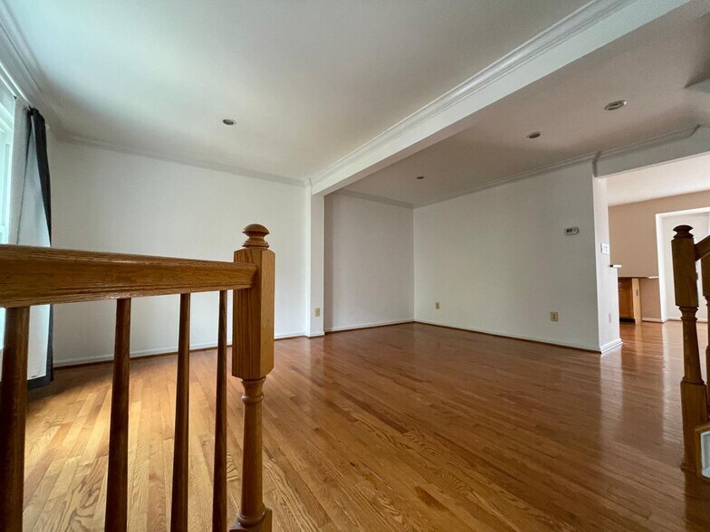 Living room - 7468 Gadsby Square