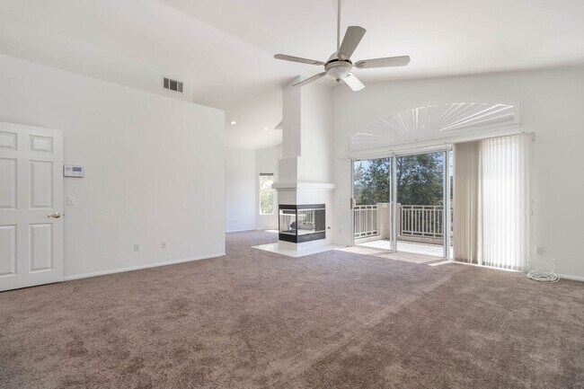 Building Photo - 32579 Valentino Way