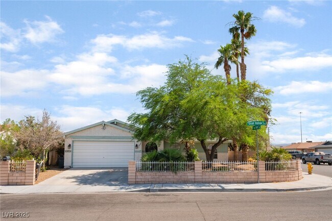 Primary Photo - 6913 W Quail Hollow Dr