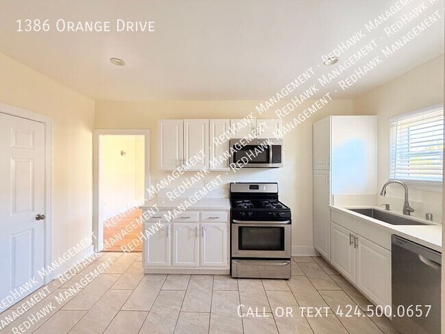 Building Photo - 1386 S Orange Dr