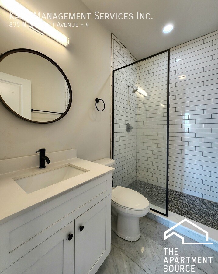 Building Photo - 843 N Wolcott Ave