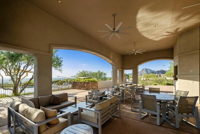 Building Photo - 11489 E Raintree Dr