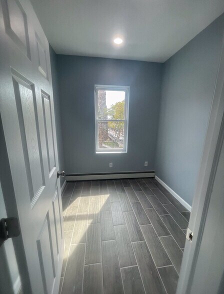 Building Photo - 213 Martin Luther King Jr Dr