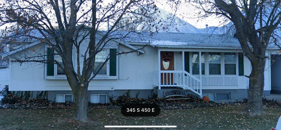 3 bedroom apartment in quiet neighborhokd - 345 S 450 E