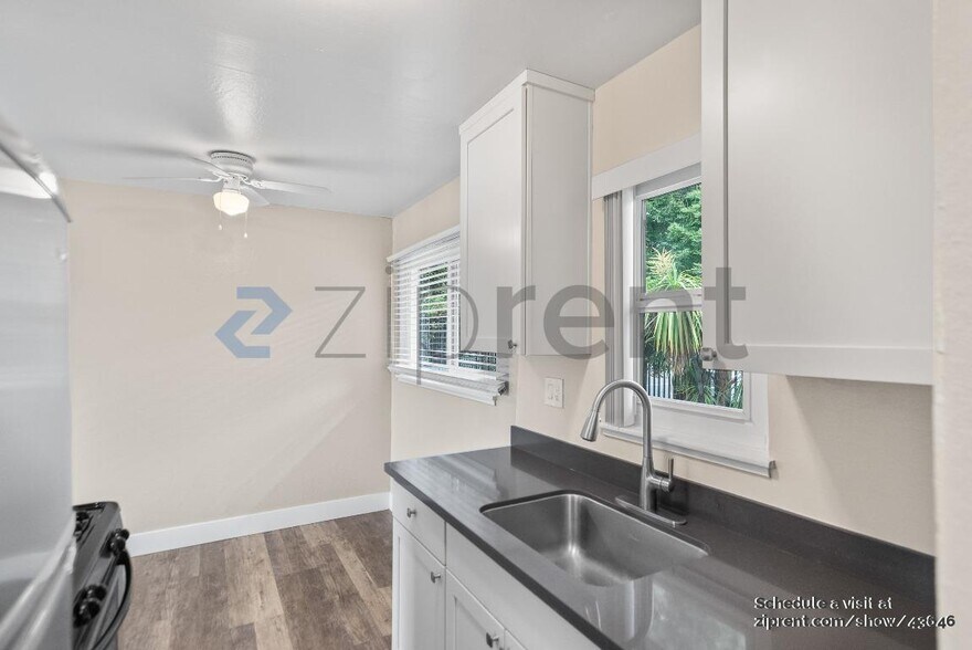 Building Photo - 24035 2nd St