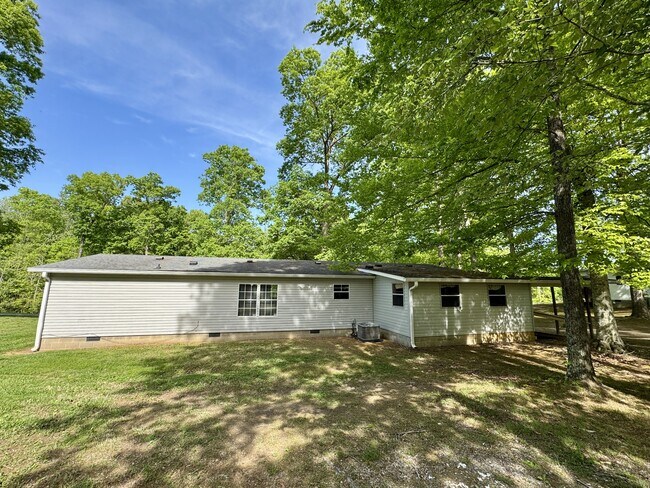 Building Photo - 229 Bateman Ln