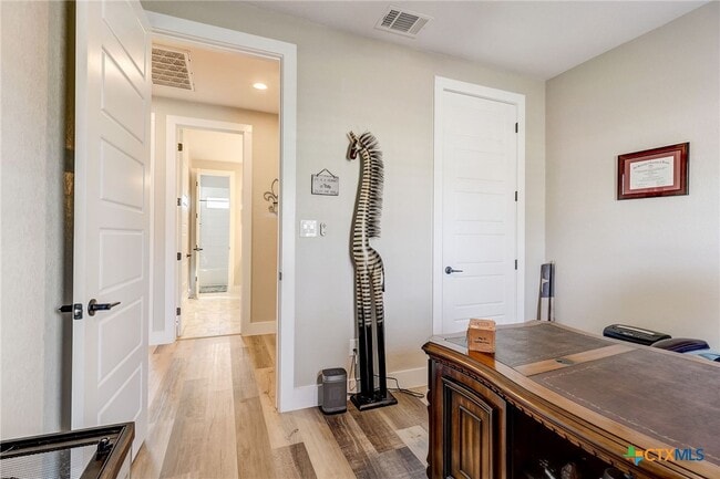 Building Photo - 281 Cibolo Way