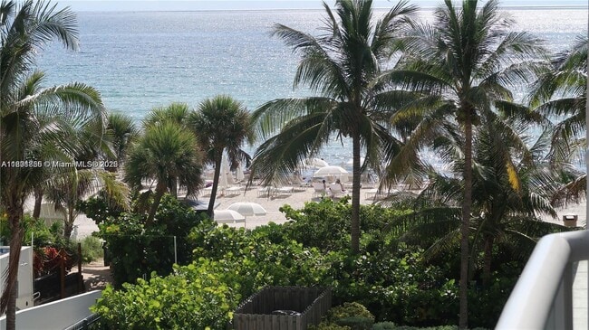 Building Photo - 17275 Collins Ave