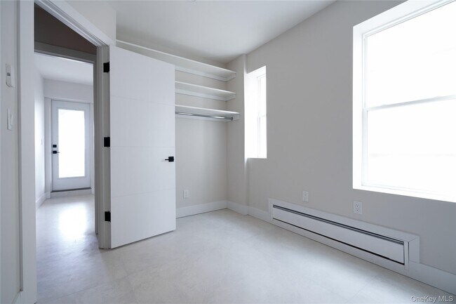 Building Photo - 315 W Broadway