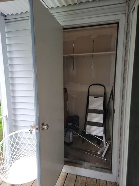 Building Photo - 10 Walden Dr