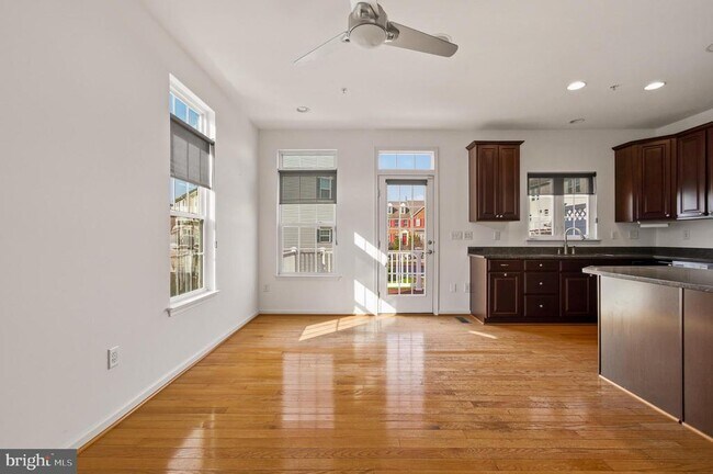 Building Photo - 9421 Aston Villa