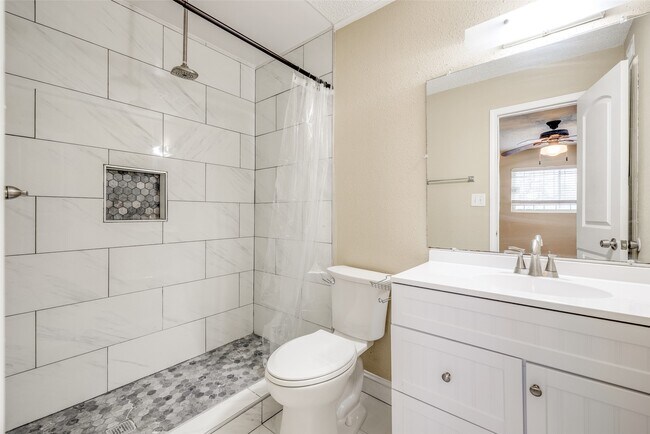 Building Photo - 11002 Hammerly Blvd