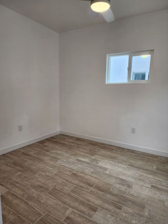 Building Photo - $1000 REBATE!! 1bdrm/1bath COTTAGE in Historic Sherman Heights!