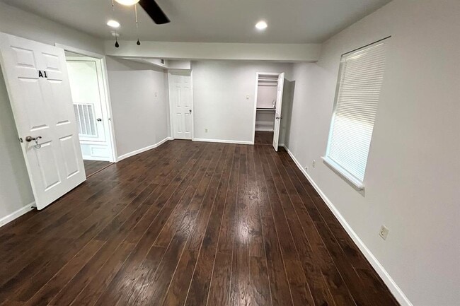Building Photo - 3831 Cosby St