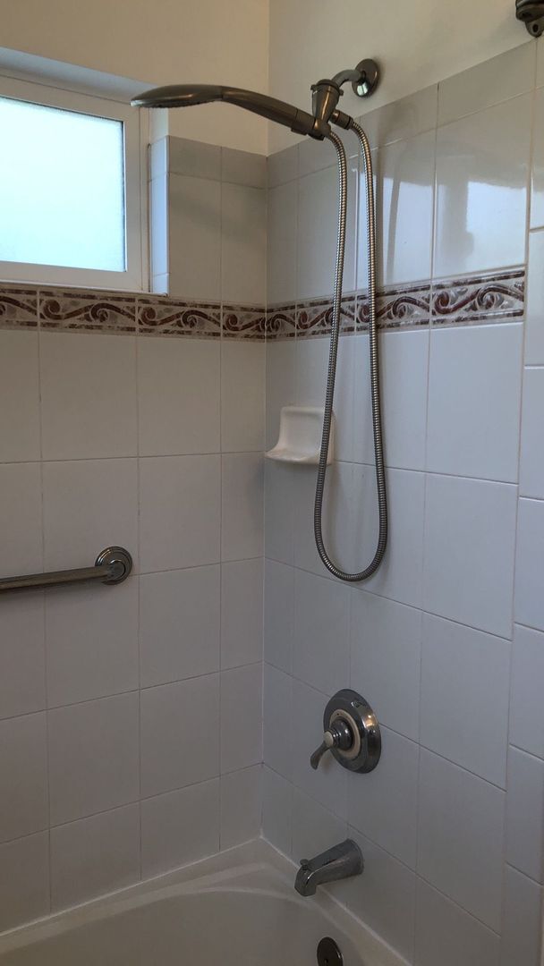 Building Photo - Highly Desirable Villas at Kenolio Ground Floor Corner Unit Available 5/1/26