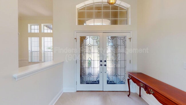 Building Photo - 10061 Vineyard Lake Rd E