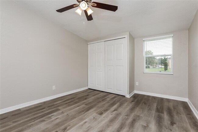 Building Photo - 2428 S Maple Ave