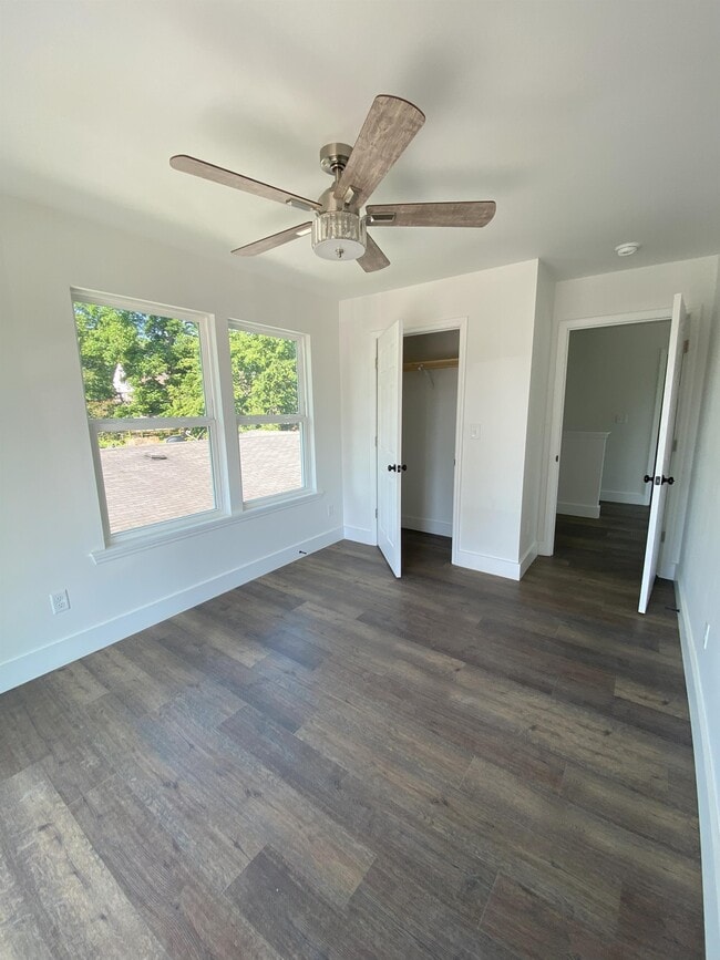 Building Photo - 404 Elm Ave