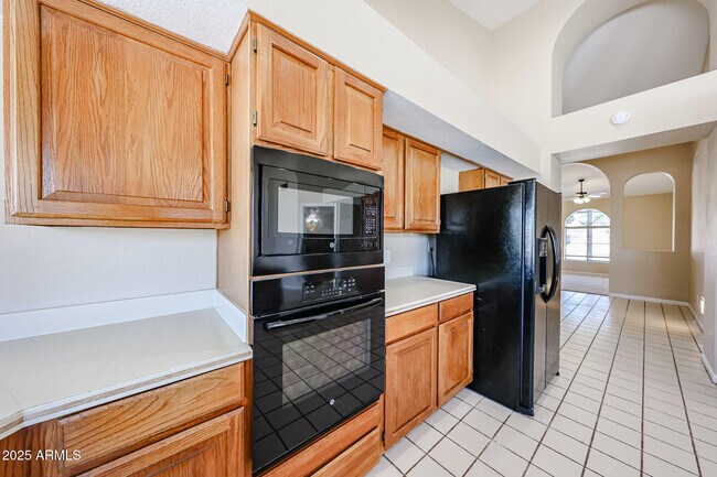 Building Photo - 15704 Cholla Dr