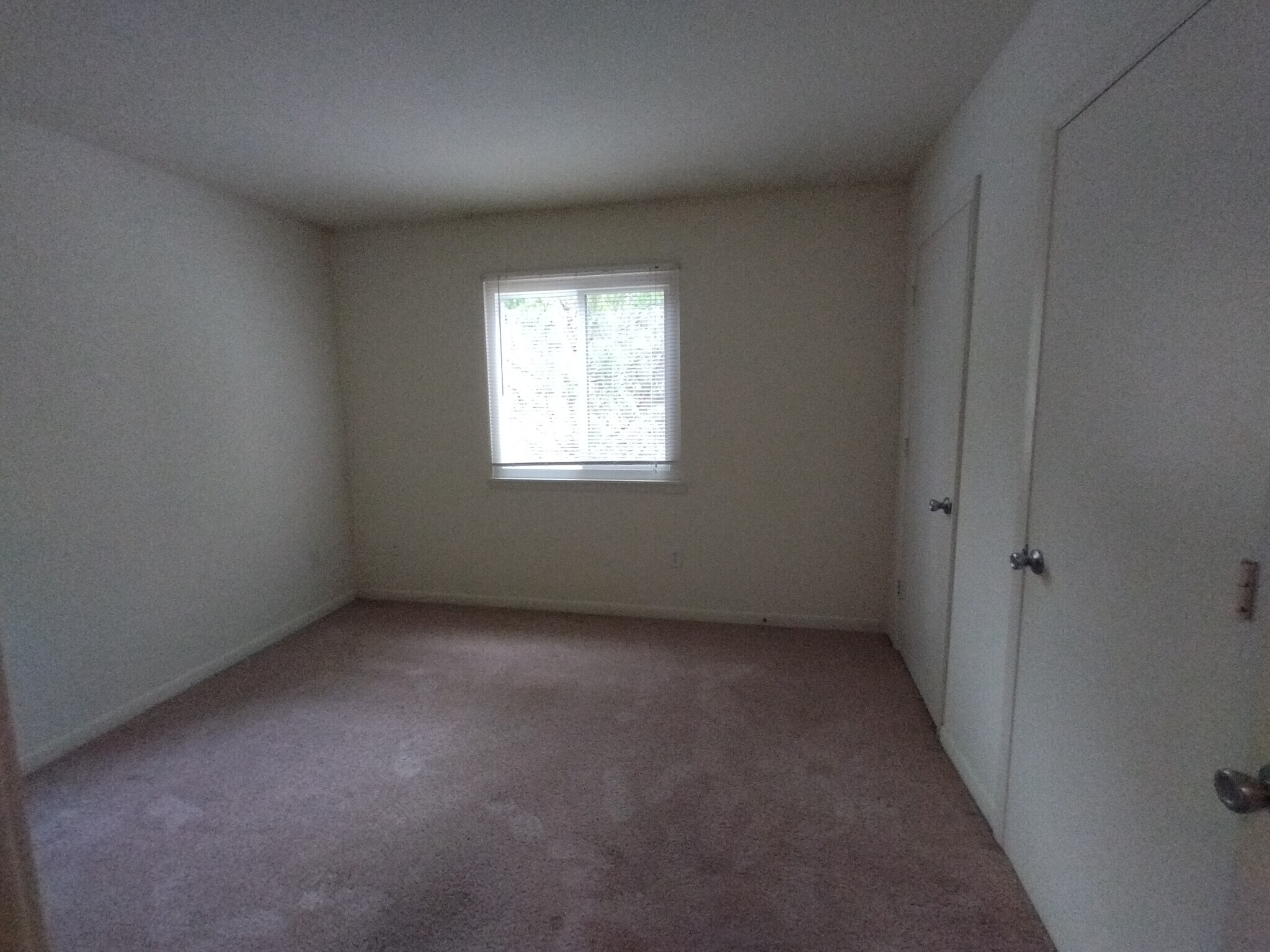 Building Photo - 600 Reusens Rd