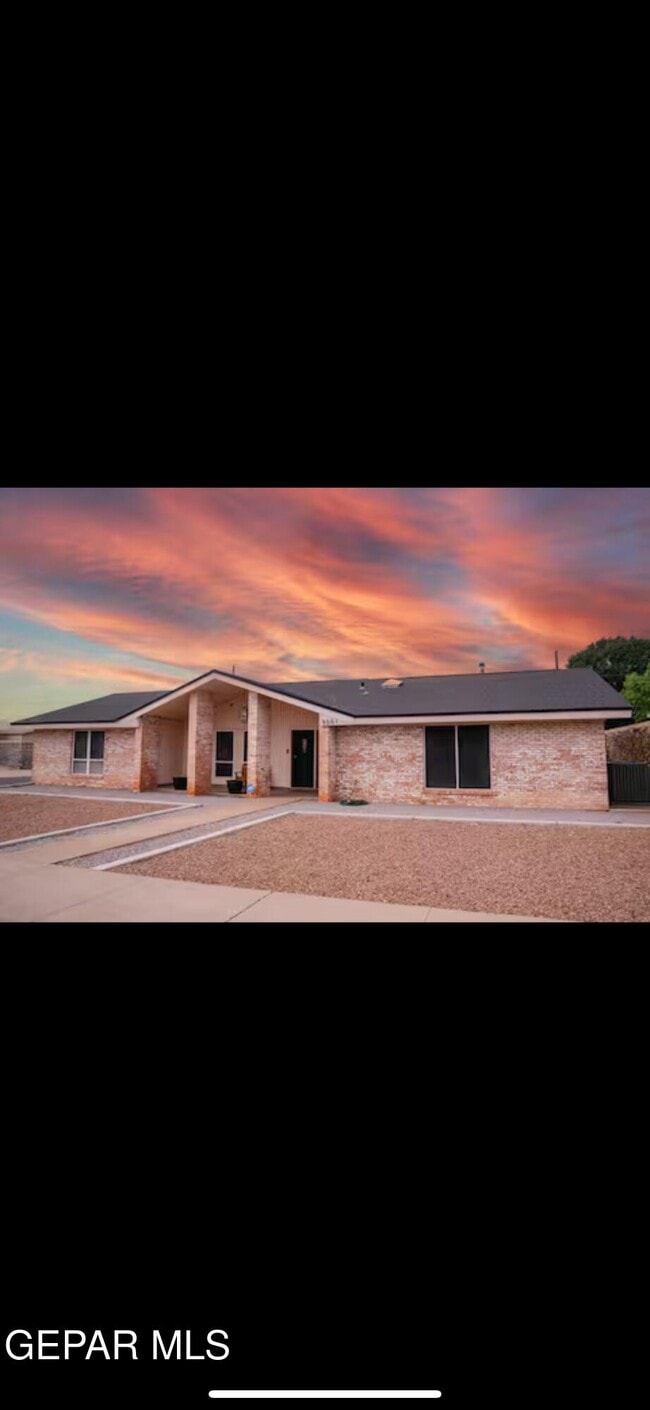 Primary Photo - 9001 Lait Dr