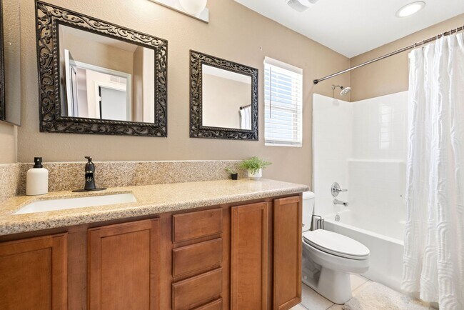 Building Photo - 4 bedrooms / 3 bathroom OPEN floor plan HOUSE for rent in LANCASTER