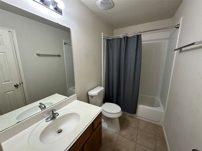 Building Photo - 10427 Hamlet Vale Ct