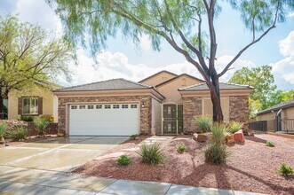 Building Photo - Beautiful single story home (55+). 3 Bed 2...