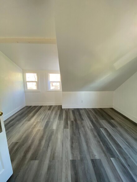 Building Photo - 2531 Ridge Rd