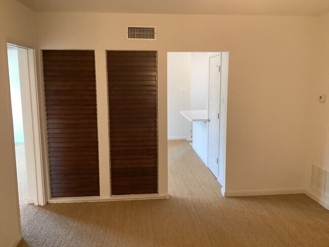 Building Photo - Renovated 1/1 Mid-Century Gem in Historic Monte Vista