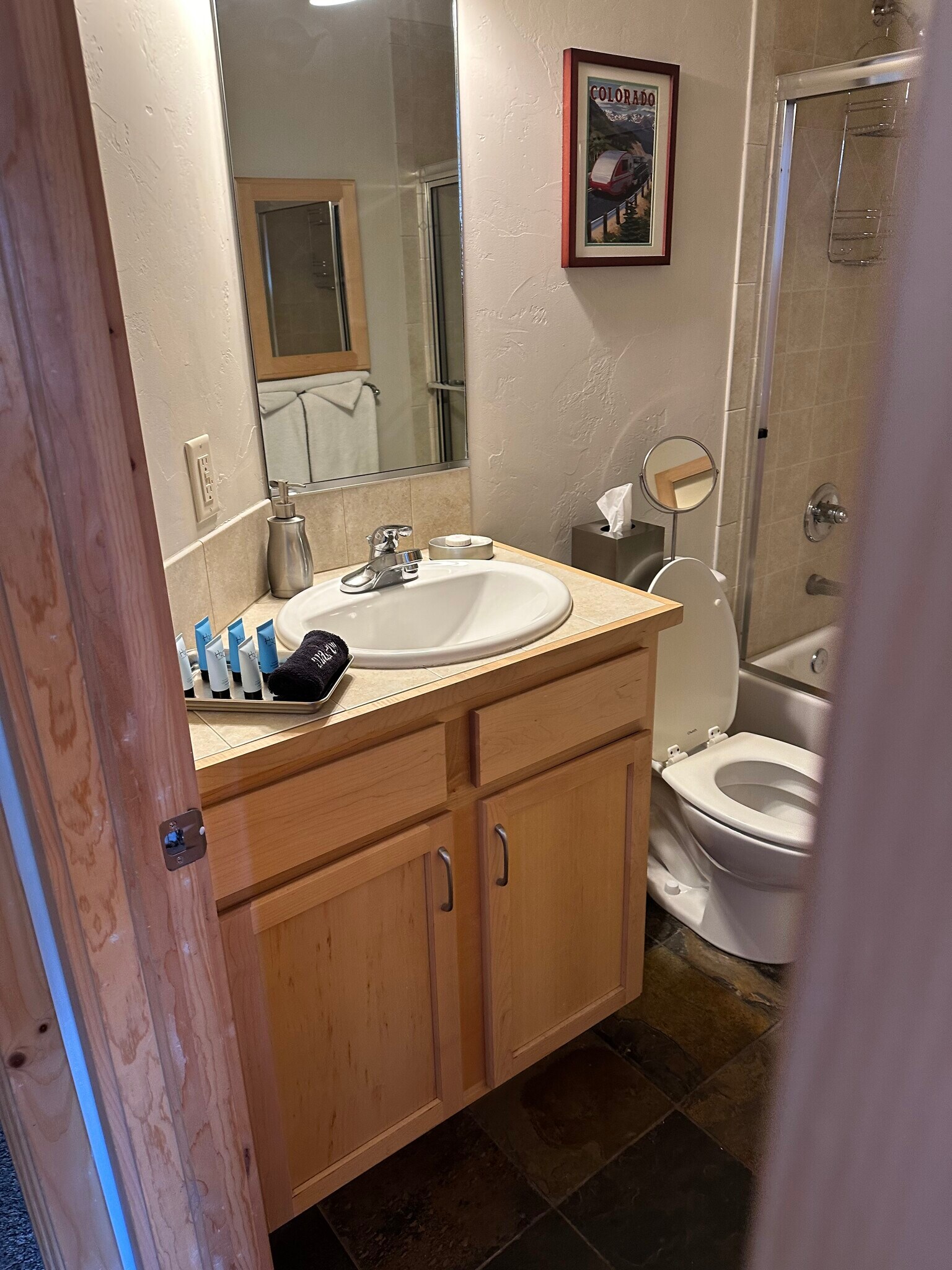 Building Photo - 424 Wolf Park Ln