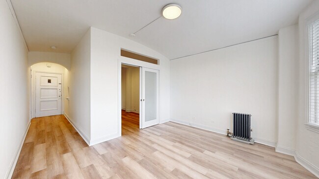 Building Photo - 17 Hermann St