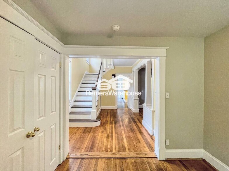 Building Photo - 3641 Nottaway St