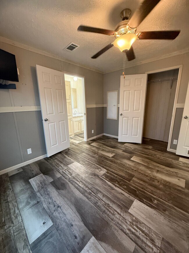 Building Photo - 18140 Our Pl Ln