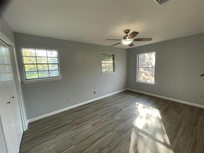 Building Photo - 8306 Hanbridge Ln