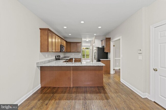 Building Photo - 333 Lea Dr