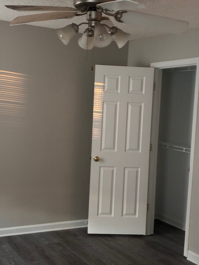 Building Photo - 110 Ashbury Dr