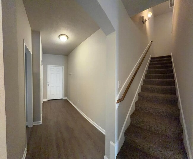 Building Photo - 1841 Basin Trl