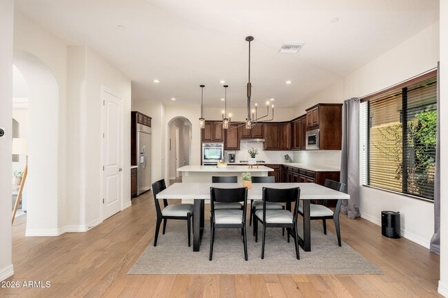 Building Photo - 9705 E Mountain Peak Dr