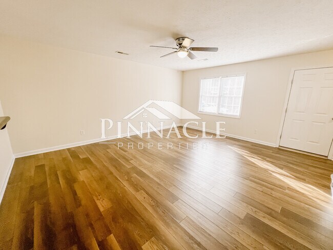 Living Room - 106 Colonnade St
